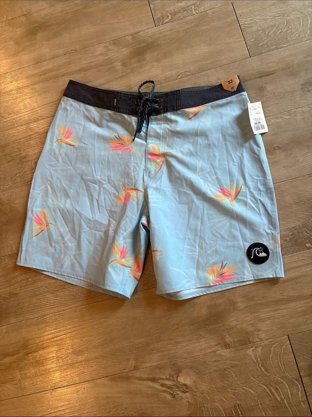 NWT Quicksilver Swim Shorts Size 32 7”Inseam